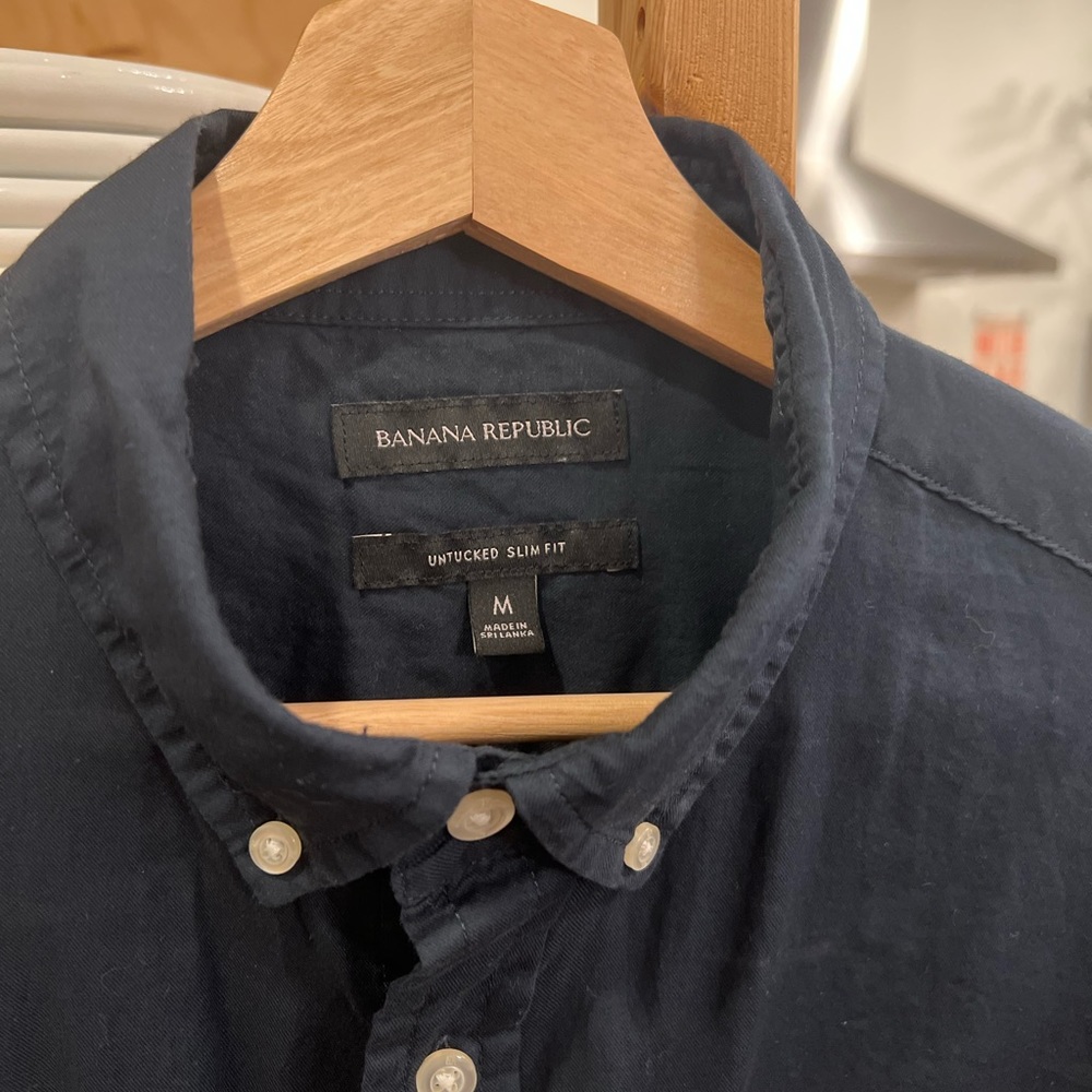 Men’s Light weight cotton button down Medium Banana Republic